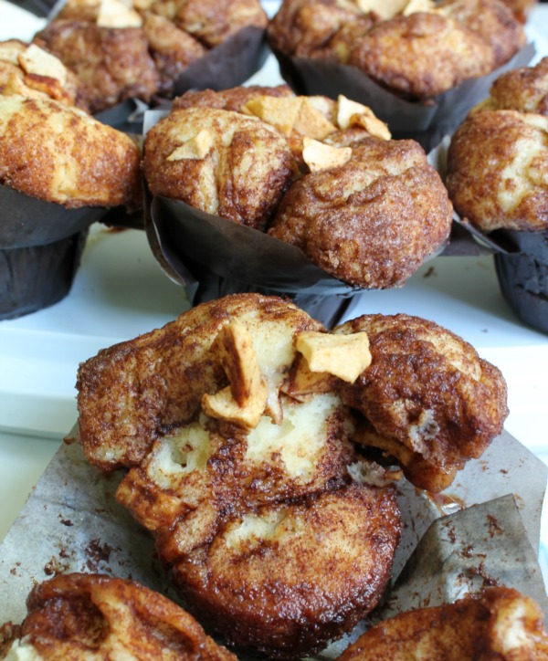Apple Cinnamon Cobblestone Muffins | A Sweet Baker Apple Cinnamon Cobblestone Muffins
