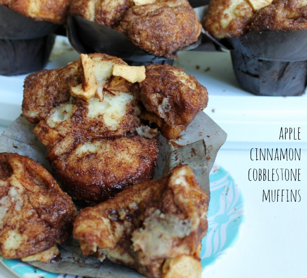 Apple Cinnamon Cobblestone Muffins | A Sweet Baker Apple Cinnamon Cobblestone Muffins